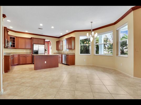 Chandelier, Interior, Kitchen, Recessed Lighting, Stainless Steel Appliances