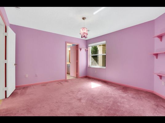 Chandelier, Empty room, Interior, Pendant Lights