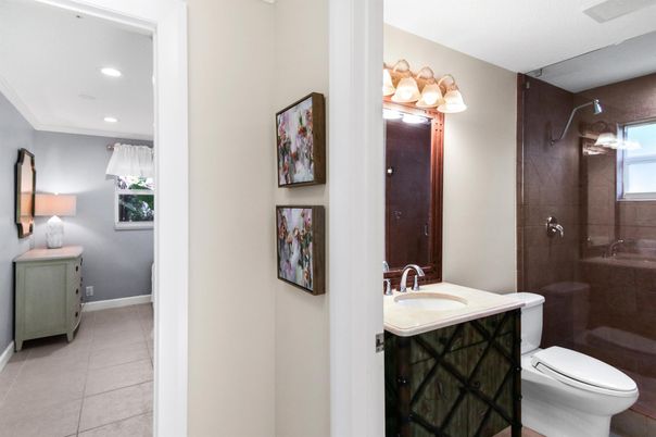 Bathroom, Interior, Recessed Lighting