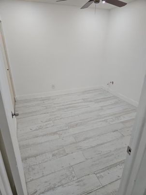 Empty room, Interior, Marble, Recessed Lighting