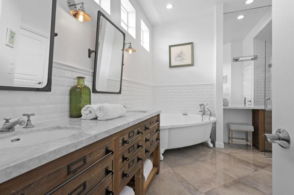 Bathroom, Dual Sink Vanities, Free Standing Baths, Interior, Recessed Lighting