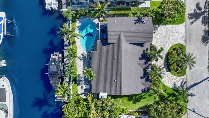 Exterior, Drone