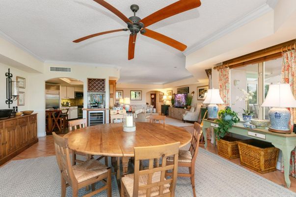 Dining room, Interior, Kitchen, Living room, Stainless Steel Appliances