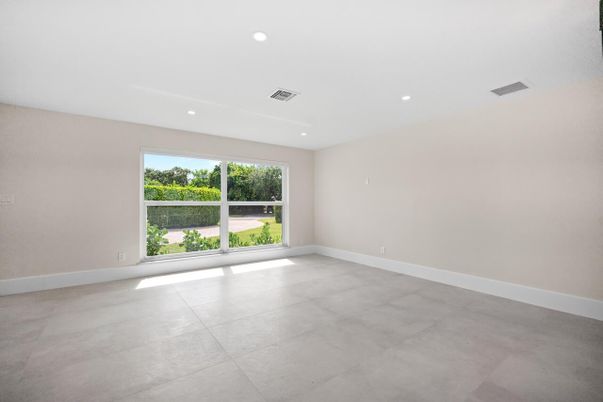 Empty room, Interior, Recessed Lighting