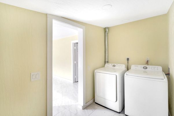 Interior, Washer