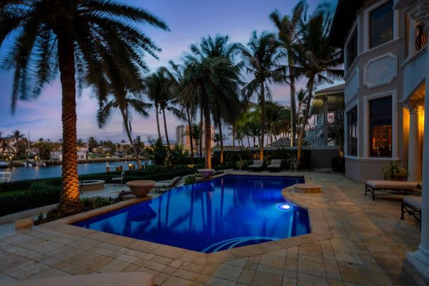 Exterior, Pool, Water
