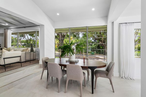 Bedroom, Dining room, Interior, Recessed Lighting