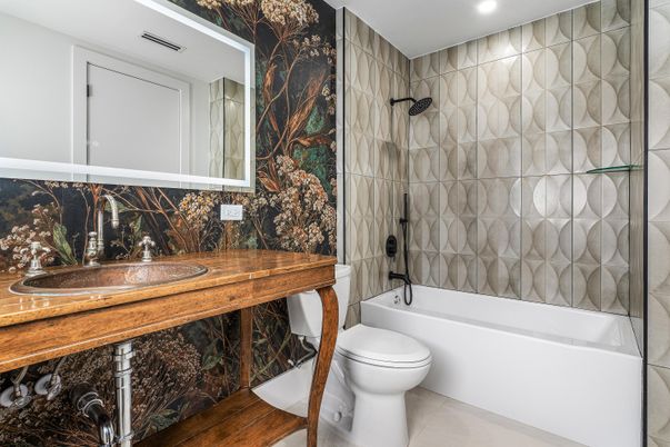 Bathroom, Interior, Recessed Lighting