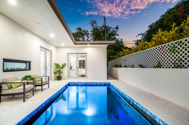 Exterior, Pool
