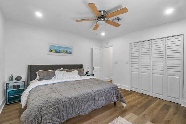 Bedroom, Interior, Recessed Lighting, Wood Texture Flooring