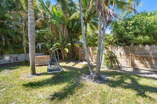 Backyard, Exterior, Playground