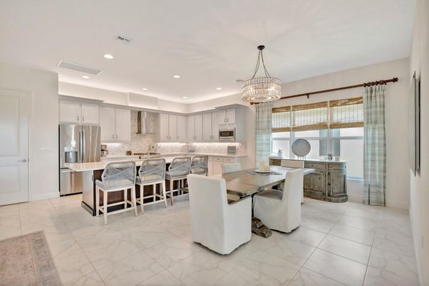 Chandelier, Dining room, Interior, Kitchen, Marble, Pendant Lights, Recessed Lighting, Stainless Steel Appliances