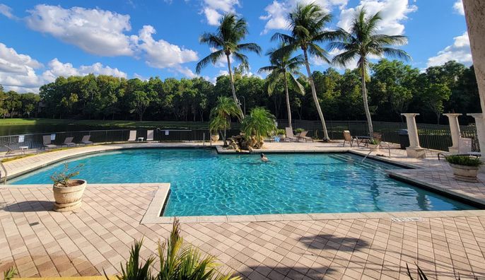 Exterior, Pool, Water