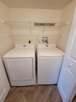Interior, Utility Closets, Washer, Wood Texture Flooring