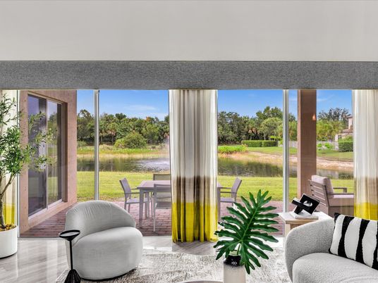 Interior, Sun Room, Water