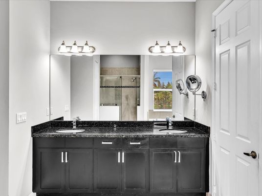 Bathroom, Dual Sink Vanities, Interior