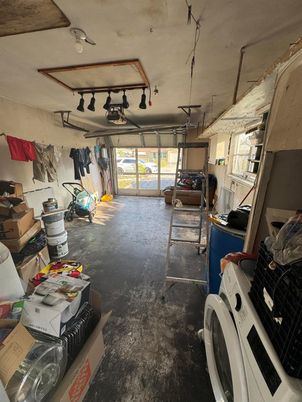 Garage, Interior