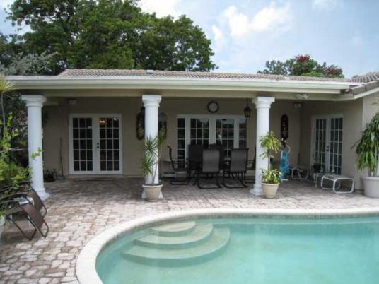 Exterior, Pool