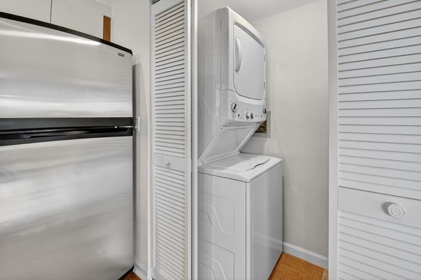 Interior, Utility Closets, Washer, Wood Texture Flooring