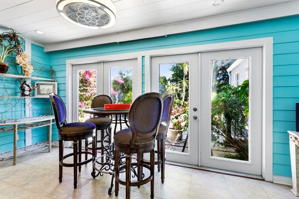 Dining room, Interior, Recessed Lighting