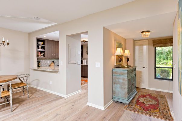 Chandelier, Dining room, Interior, Recessed Lighting, Wood Texture Flooring