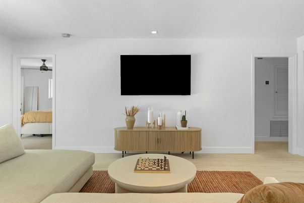 Interior, Recessed Lighting, Wood Texture Flooring