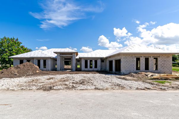Exterior, Facade, Ranch