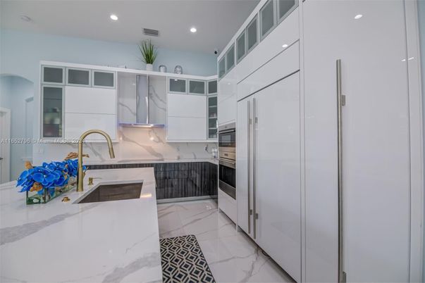 Interior, Kitchen, Marble, Recessed Lighting