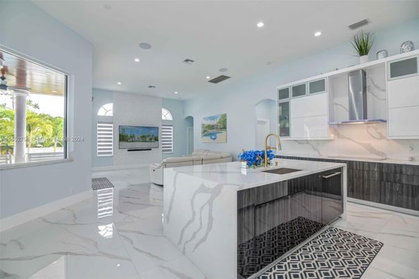 Interior, Kitchen, Living room, Marble, Recessed Lighting