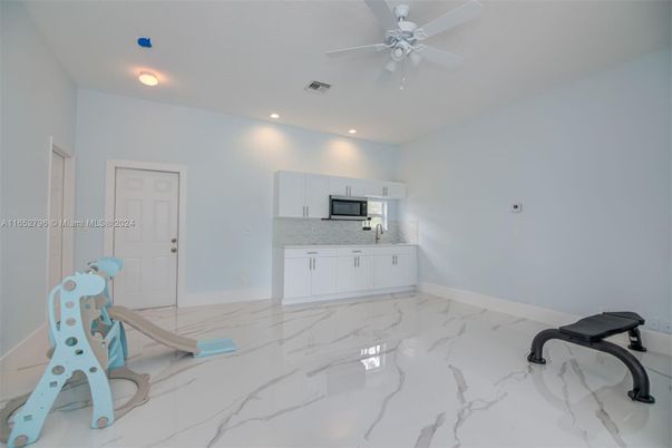 Interior, Kitchen, Marble, Recessed Lighting
