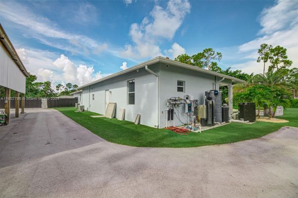 Backyard, Exterior