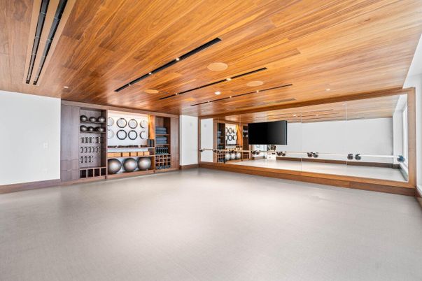 Empty room, Interior, Recessed Lighting, Wooden Ceilings