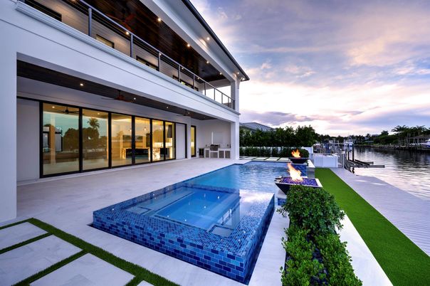 Exterior, Pool, Water