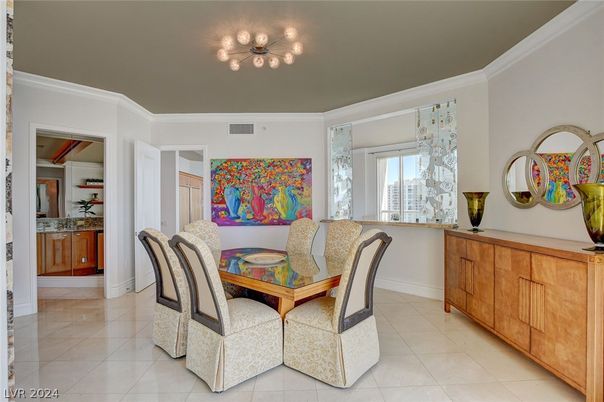 Dining room, Interior