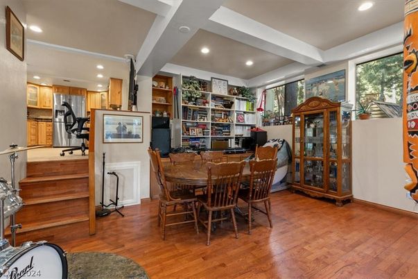 Dining room, Interior, Kitchen, Recessed Lighting, Wood Texture Flooring