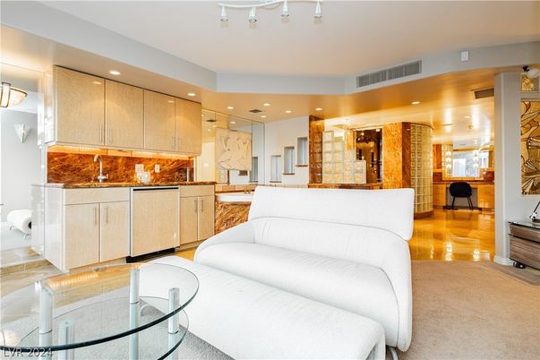 Interior, Kitchen, Living room, Recessed Lighting