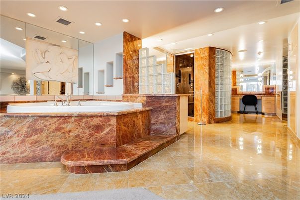 Bathroom, Interior, Recessed Lighting