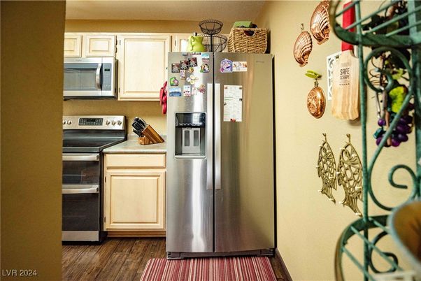 Interior, Kitchen, Stainless Steel Appliances, Wood Texture Flooring
