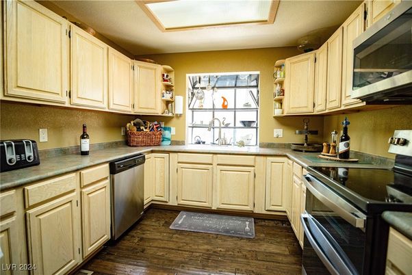 Interior, Kitchen, Wood Texture Flooring