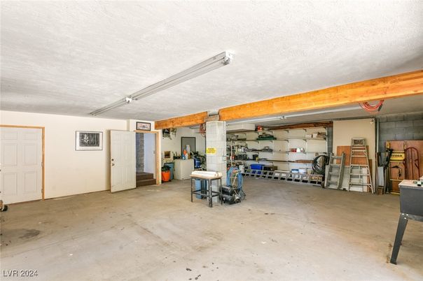 Garage, Interior