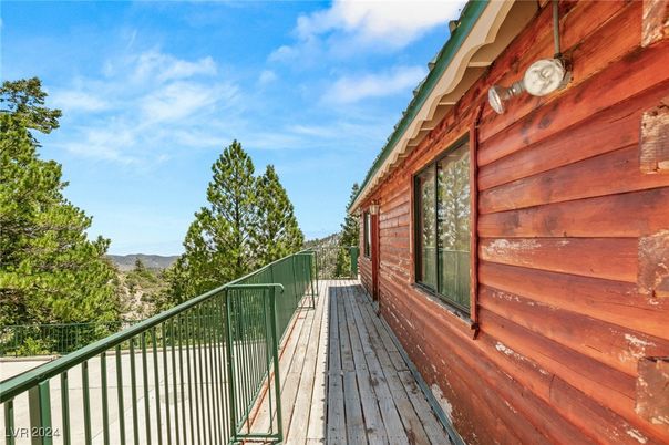 Exterior, Wood Texture Flooring