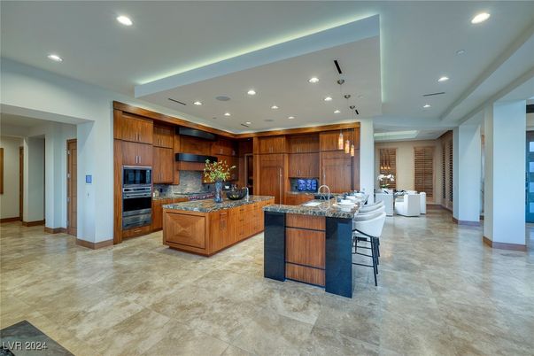 Interior, Kitchen, Living room, Recessed Lighting, Stainless Steel Appliances
