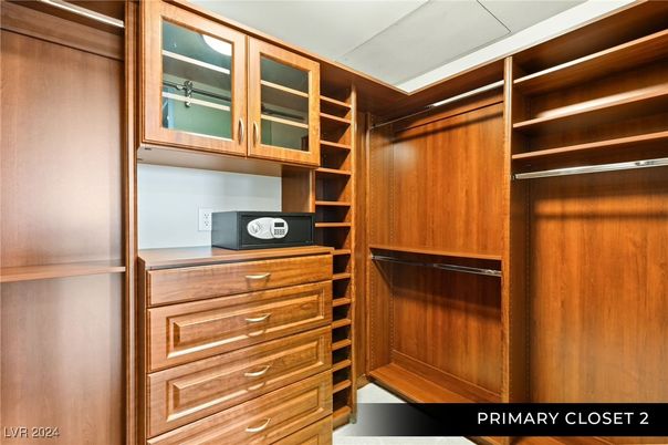 Interior, Walk-in Closets
