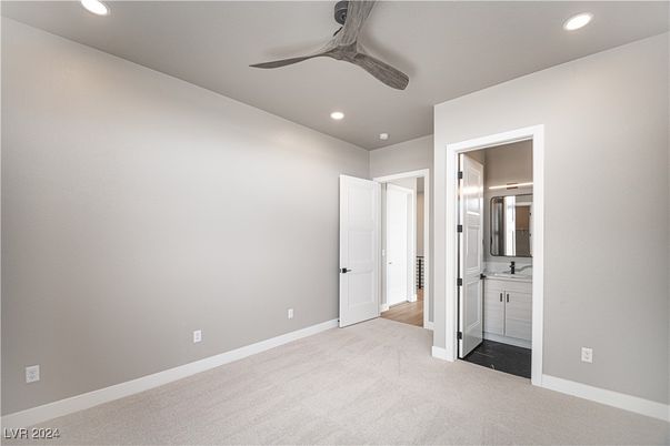 Bathroom, Empty room, Interior, Recessed Lighting