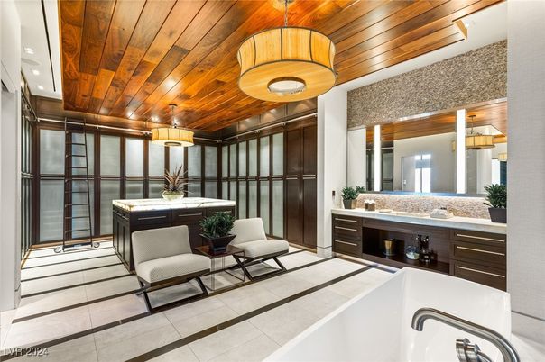 Bathroom, Interior, Pendant Lights, Recessed Lighting, Wooden Ceilings