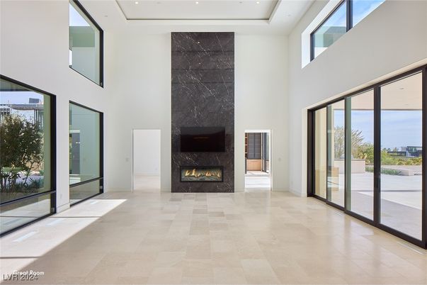 Fireplace, Interior, Recessed Lighting