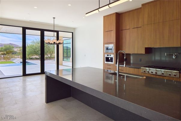 Chandelier, Interior, Kitchen, Recessed Lighting, Stainless Steel Appliances