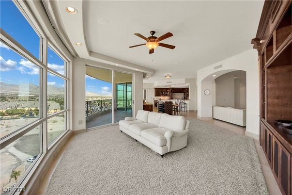 Dining room, Interior, Recessed Lighting