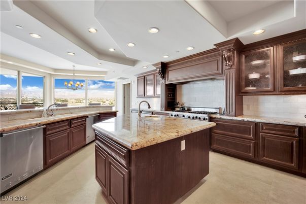 Chandelier, Interior, Kitchen, Recessed Lighting, Stainless Steel Appliances