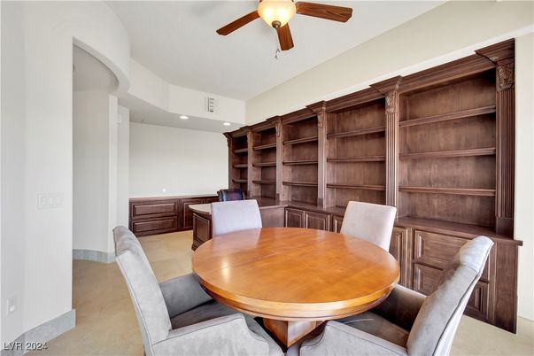 Dining room, Interior, Recessed Lighting
